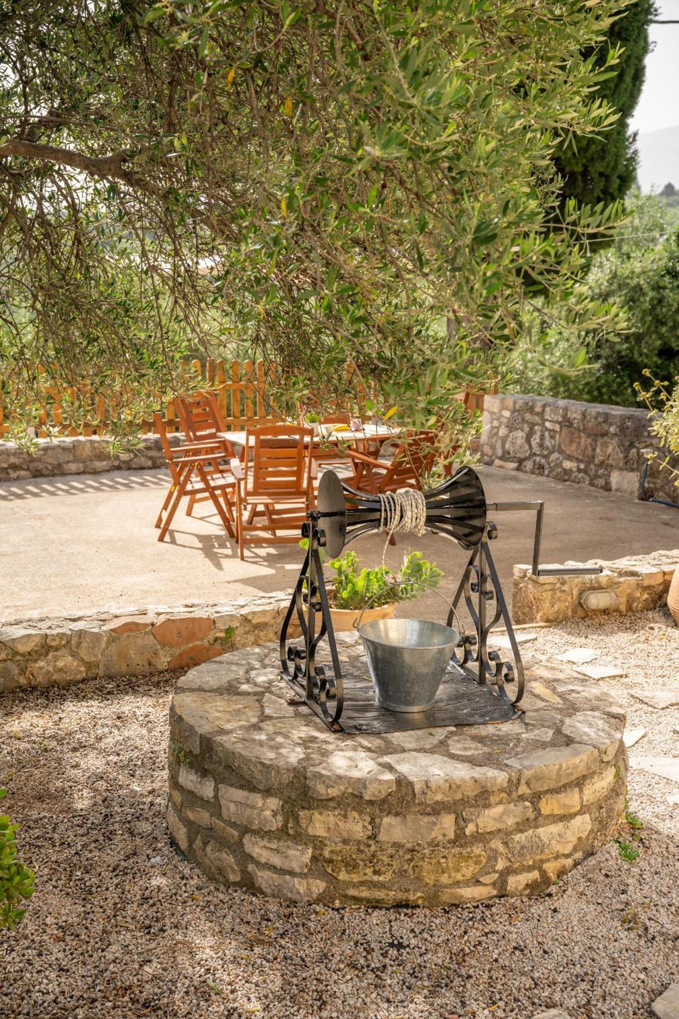 Liofito Village House Pemonia Extérieur photo