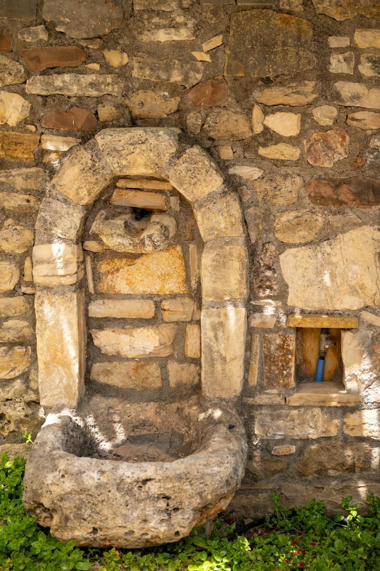 Liofito Village House Pemonia Extérieur photo